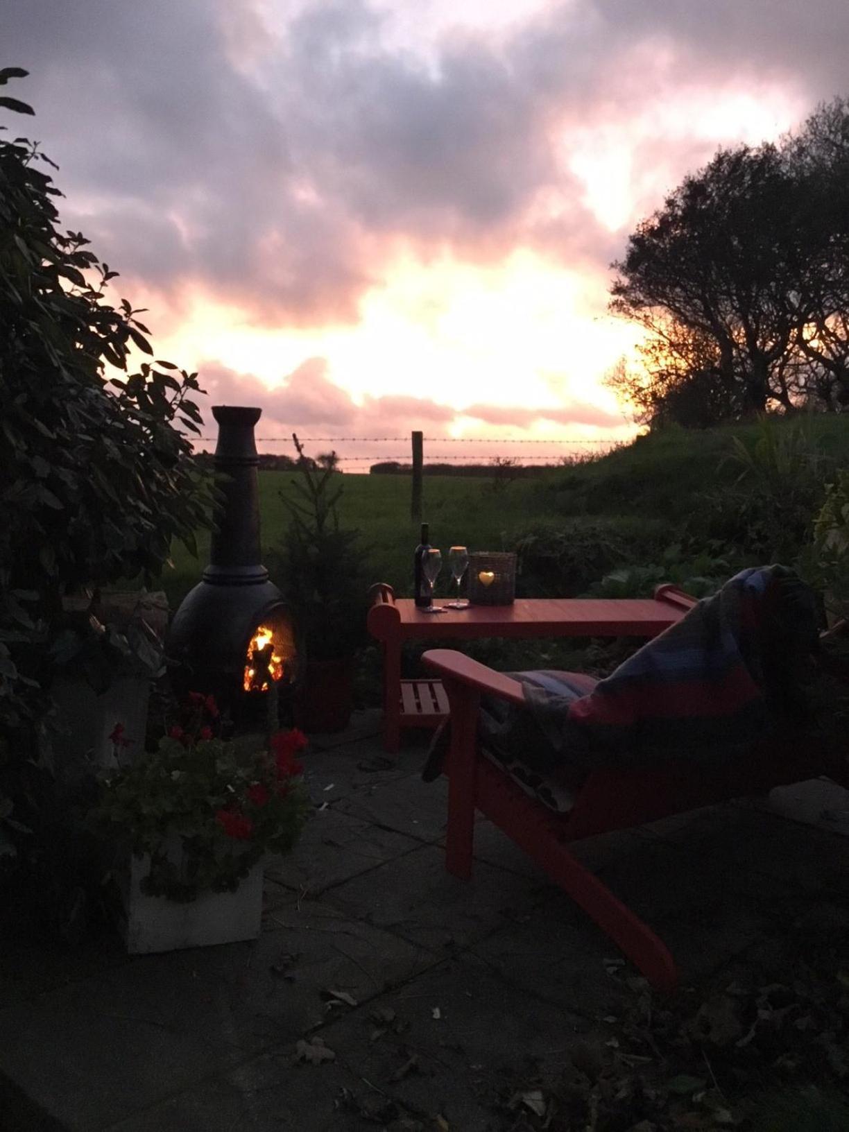 Snowdrop Cottage @ Ty-Llwyd Treffynnon Εξωτερικό φωτογραφία